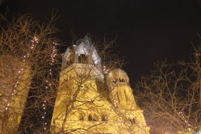 weihnachtsmarkt---gedaechtniskirche_15370939283_o.jpg