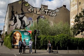 street-art-in-kreuzberg_14794807650_o.jpg
