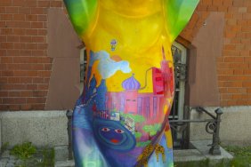 buddy-bear-in-lichtenberg_14941506069_o.jpg