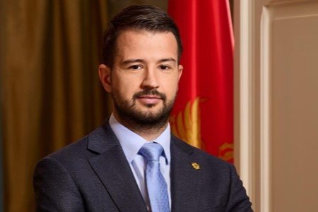 20260408_EUROPE_Montenegro_Path.jpg