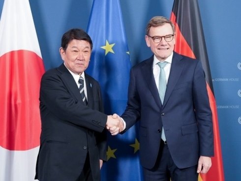 20260603-japanese-and-german-officials.jpg