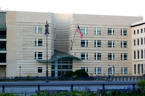 Embassy_usa_berlin_north-side.JPG
