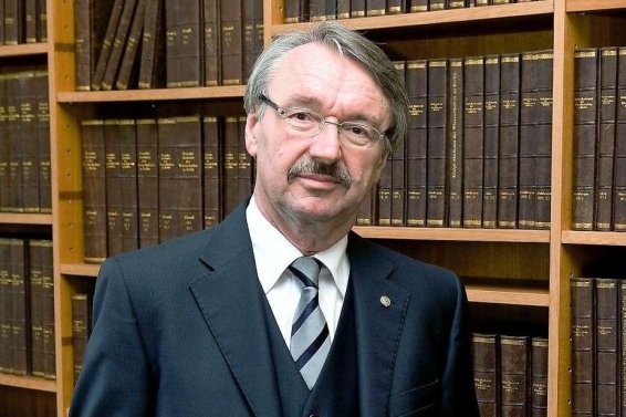 2014.12.15._Norbert Sarosi_300 Years of Romanian–German Relationship in Science pic02.jpg