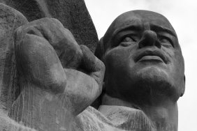 ernst-thlmann-monument_15127987232_o.jpg