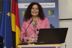 34 Elizabeth Salguero Carrillo.jpg