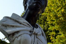 one-of-many-sculptures-in-the-park_15146734795_o.jpg