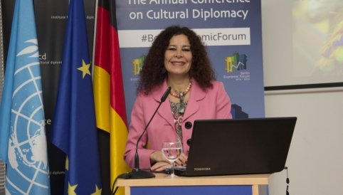 elisabeth_salguero_carrillo_bef2015.jpg