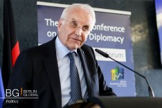 Edmund_Stoiber_Lecture_BEF_2017_BG.jpg