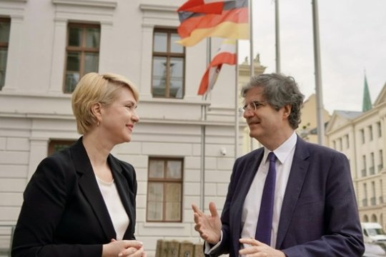 20240627 Manuela Schwesig Welcomes French.jpg