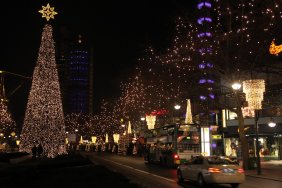 weihnachtsmarkt---gedaechtniskirche_15989876762_o.jpg