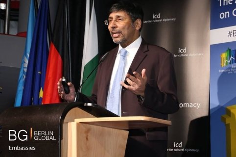 Jauhar Saleem (Ambassador of Pakistan to Germany) (BQ).jpg