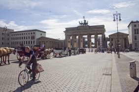 brandenburger-tor_14383964608_o.jpg