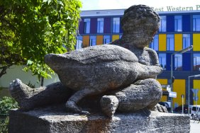 sculpture-in-moabit_14876845719_o.jpg