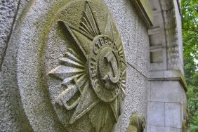 soviet-war-memorial-monument---portal_14955402776_o.jpg