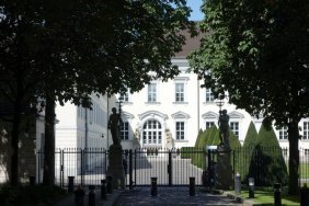 schloss-bellevue_15053516995_o.jpg