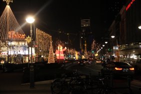 weihnachtsmarkt---wittenbergplatz_15989894472_o.jpg