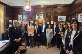 20260513_EUROPE_Greek_Amb_London.png