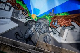 street-art-in-kreuzberg_14794885869_o.jpg