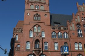 steglitz-town-hall_15138613595_o.jpg