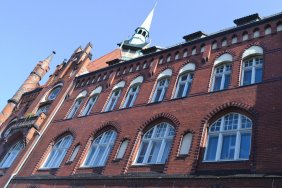 lichtenberg-rathaus_15125223171_o.jpg