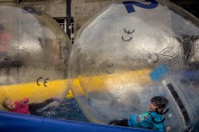 kids-has-fun-near-spandau-rathaus_14912465797_o.jpg
