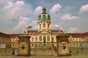 charlottenburg-palace_15050387041_o.jpg