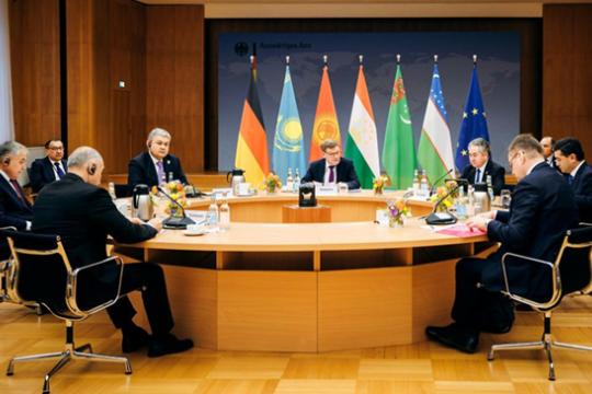 20260212_POLITICS_Meeting_FM_Central_Berlin.png