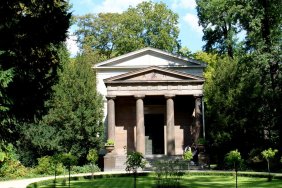 mausoleum-in-schlosspark_14876515878_o.jpg