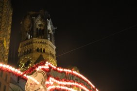 weihnachtsmarkt---gedaechtniskirche_15964793666_o.jpg