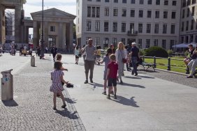 brandenburger-tor_14590680063_o.jpg