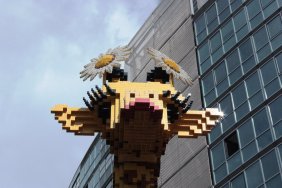 lego-giraffe-at-postdamer-platz_14844940907_o.jpg
