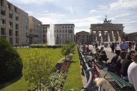 brandenburger-tor_14383992559_o.jpg