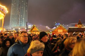 weihnachtsmarkt---alexanderplatz_15354658453_o.jpg