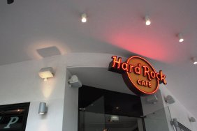 hard-rock-cafe_15040053161_o.jpg