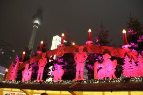 weihnachtsmarkt---alexanderplatz_15974270265_o.jpg